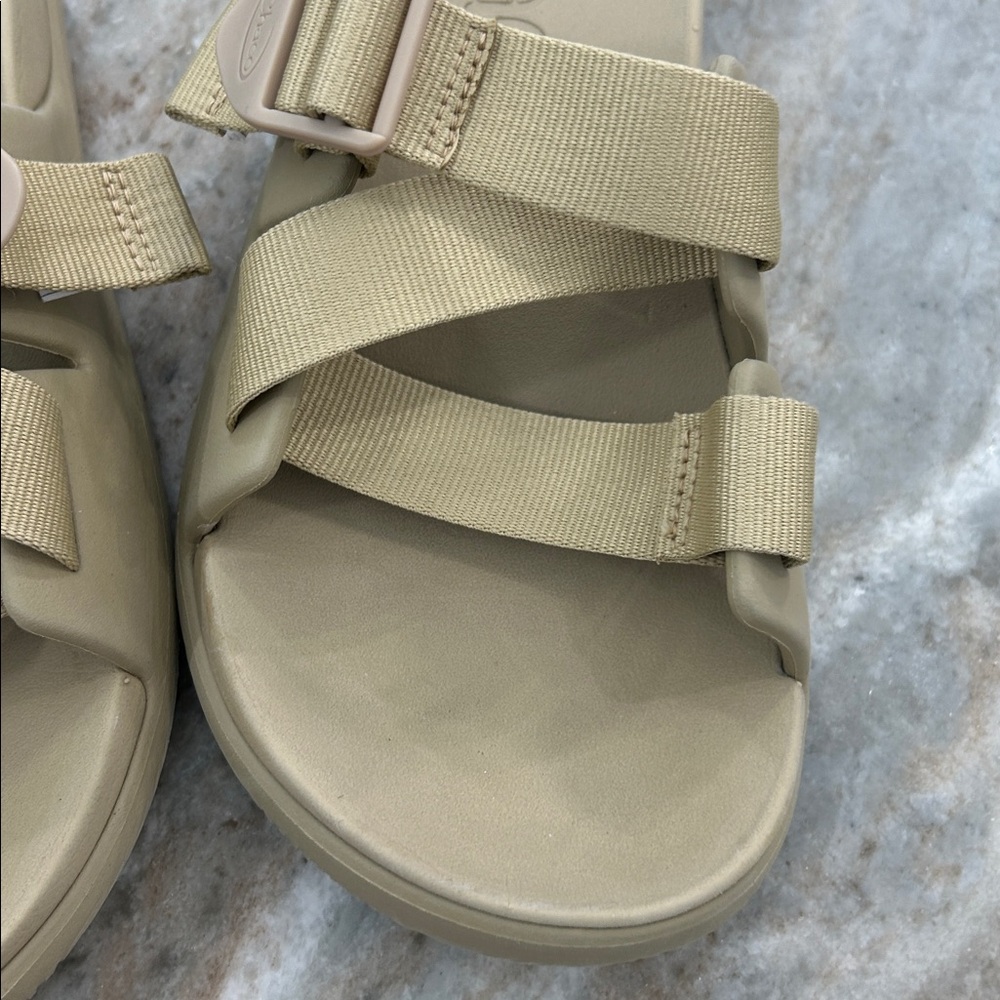 Chacos Chillos Womens Sandals Beige Slides Slip On Outdoors Size 10 - Picture 11 of 13